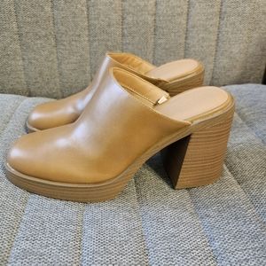 Universal Thread Tess Platform Mule Heels